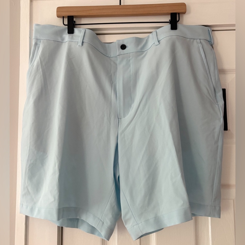 Walter Hagen Flat Front 9 inch Length 42 Waist Light Blue Performance NWT